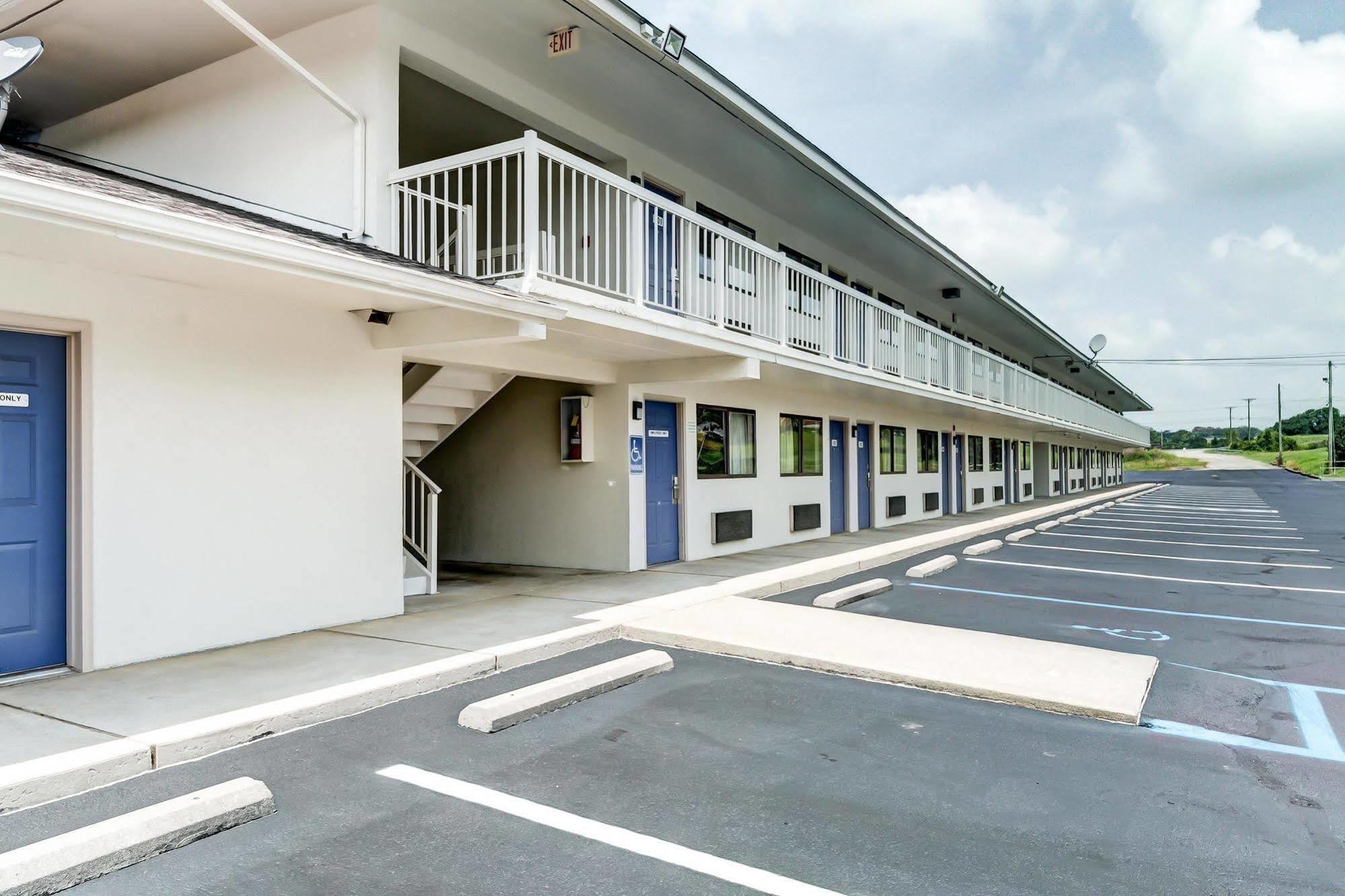 Motel 6-Berea, Ky Екстер'єр фото
